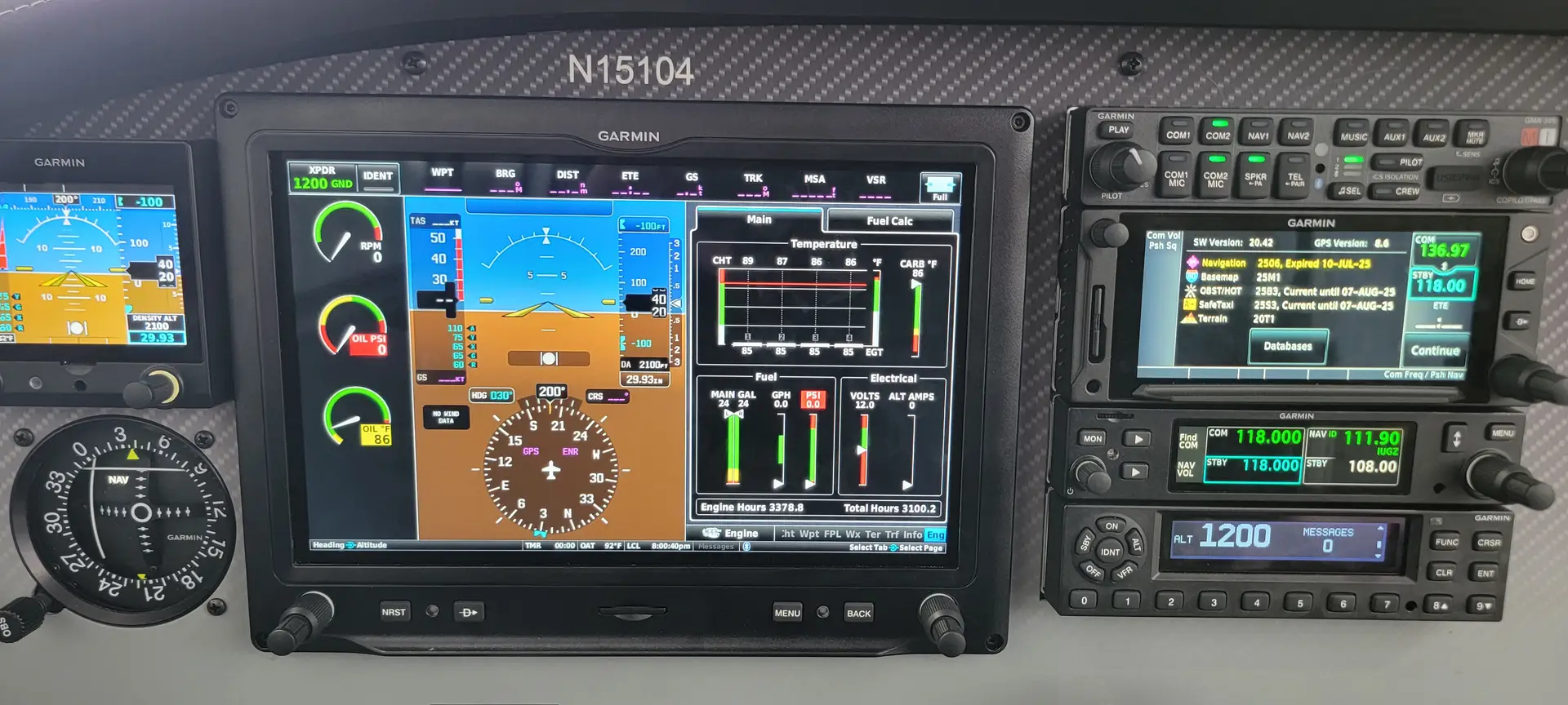 Modern Garmin glass cockpit at M2A Aviation Academy