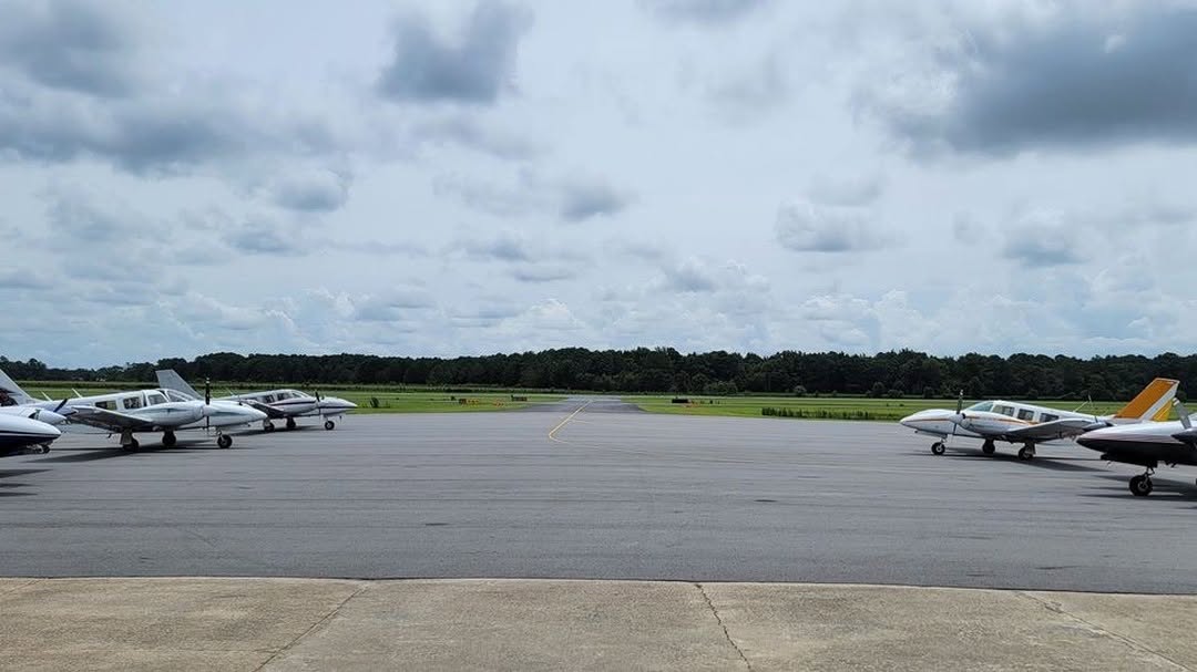 Wide view of the M2A Aviation Academy fleet used for North Carolina flight training